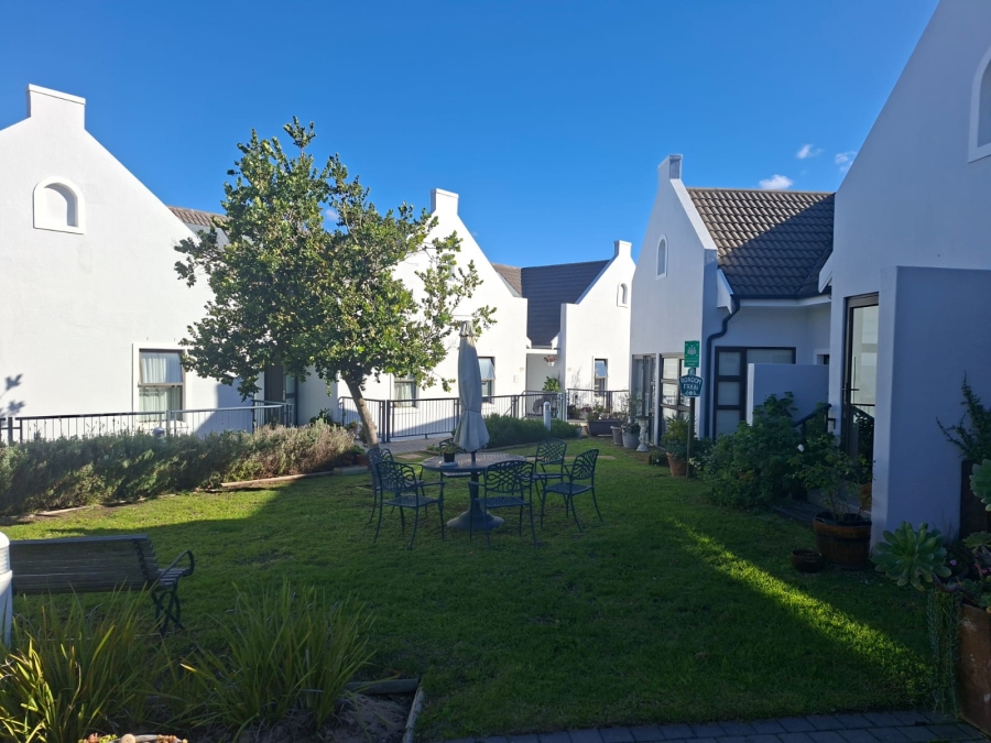 To Let 1 Bedroom Property for Rent in Zevenwacht Retirement Village Western Cape